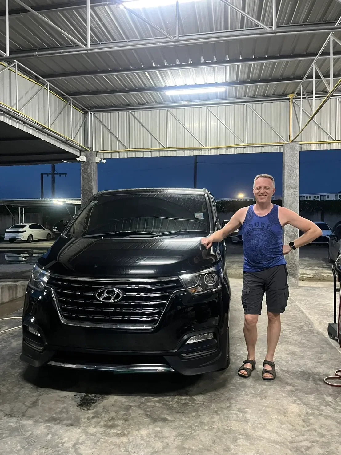 ส่งมอบ Hyundai H-1 ให้ลูกค้าต่างชาติ